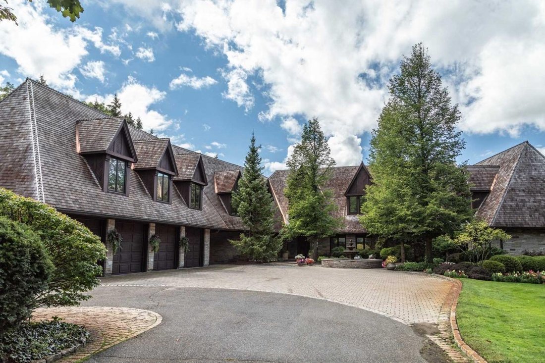 Luxurious Equestrian Estate On 7th Concession In Schomberg, Ontario