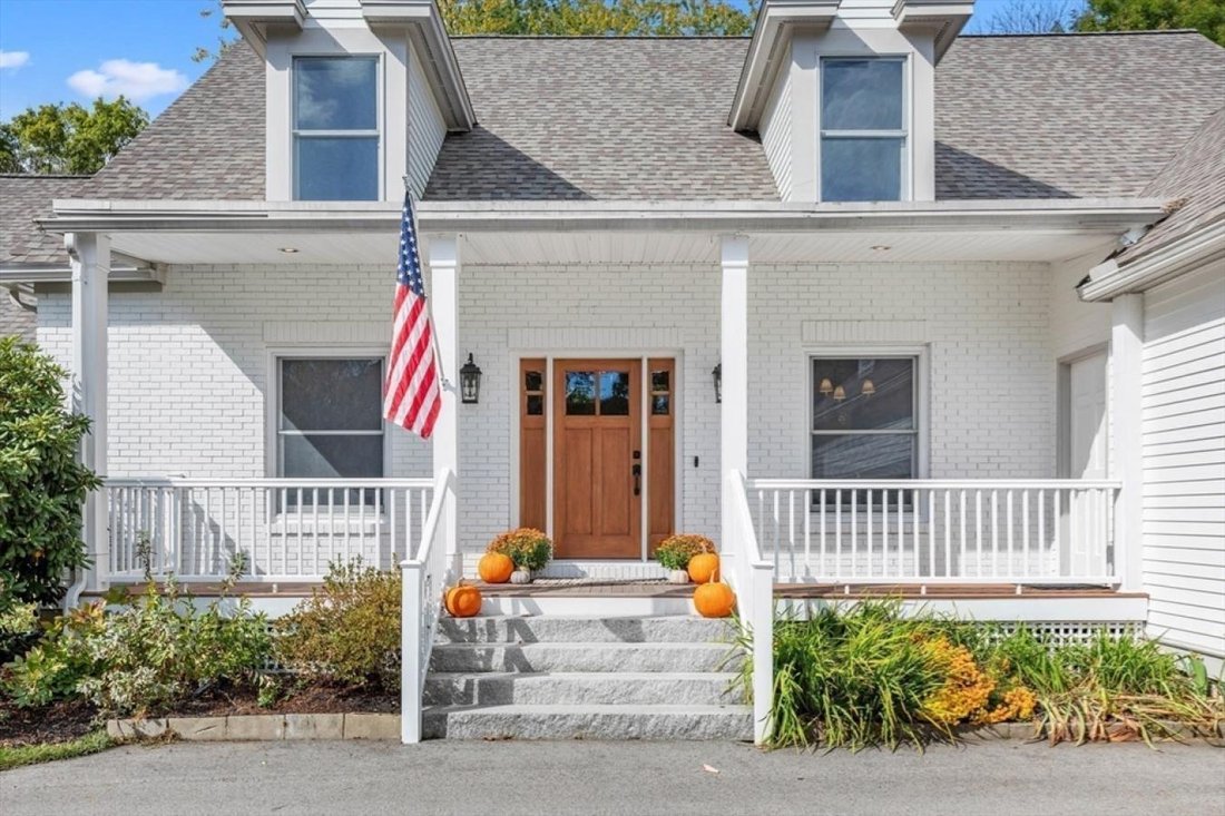 6 Arrowhead Lane In Groveland, Massachusetts, United States For Sale