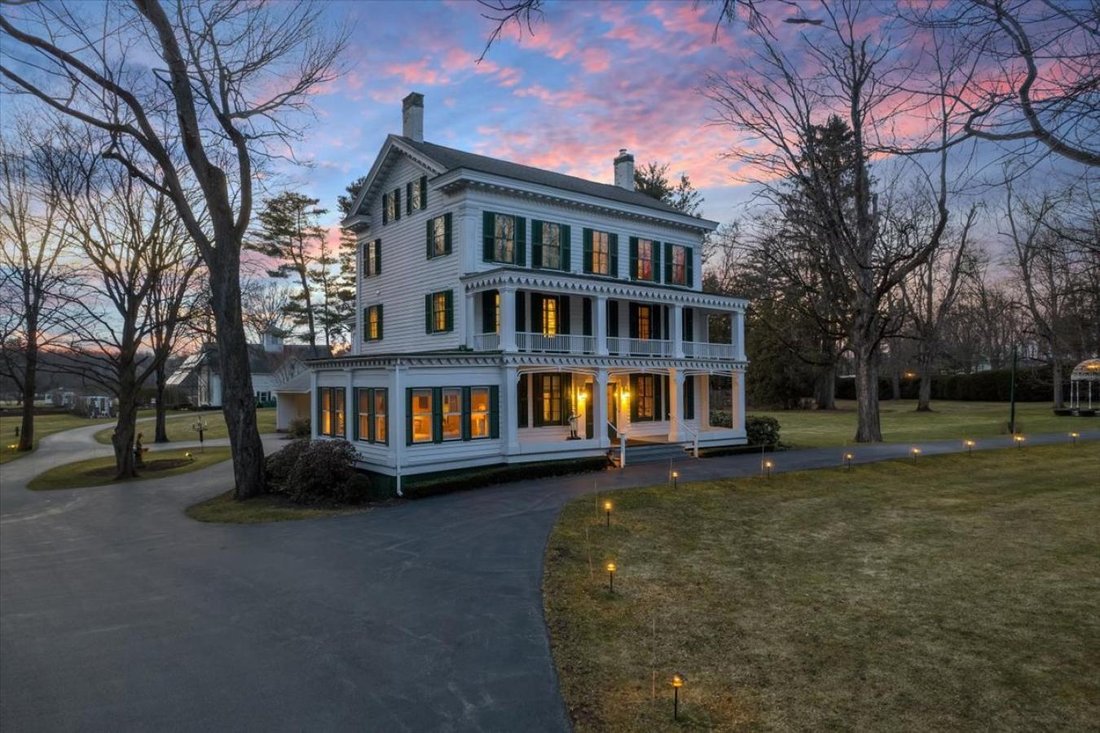 House in Saratoga Springs, New York, United States 3 - 14823104