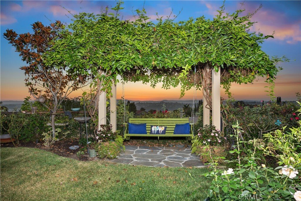 Entertainer's Dream Atop Calle Del In Mission Viejo, California, United