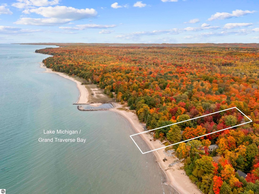 Spacious And Thoughtfully Designed In Elk Rapids, Michigan, United