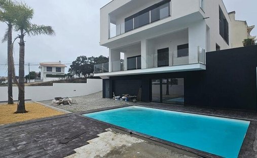 Townhouse in Charneca de Caparica e Sobreda, Setubal, Portugal 1