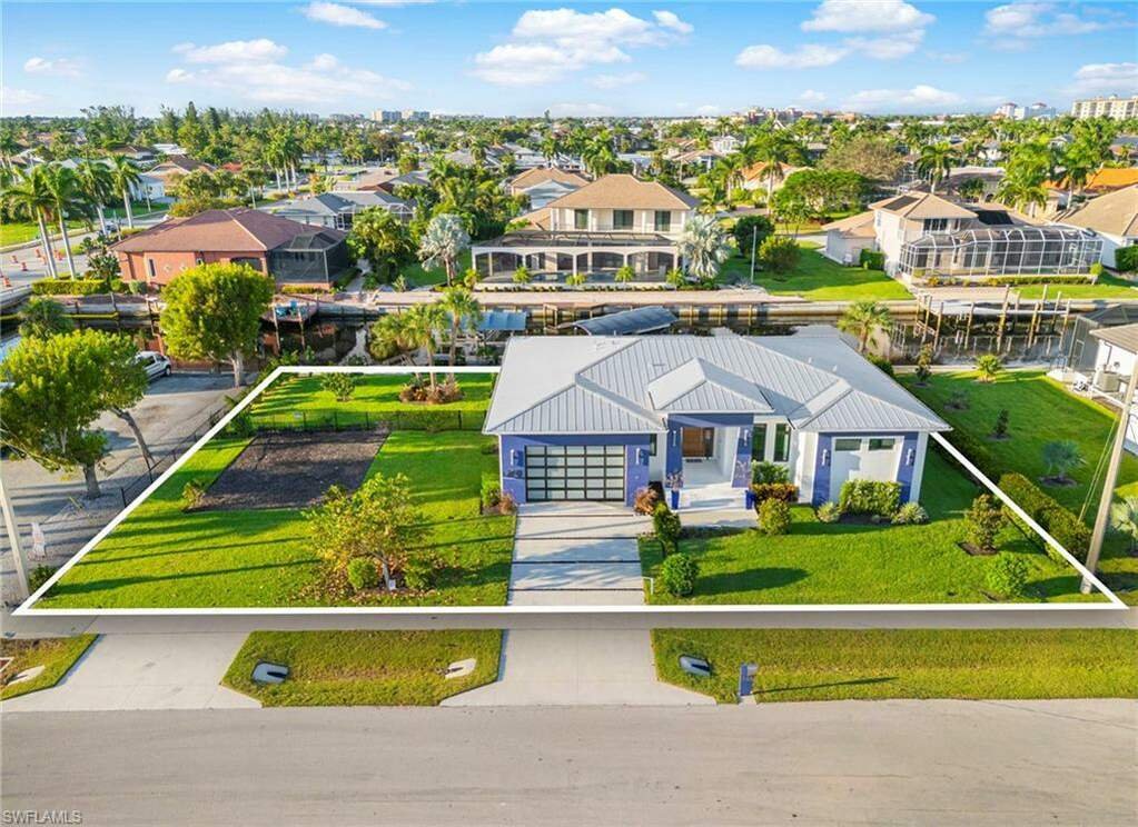 Waterfront Luxury With Easy Gulf Access In Marco Island, Florida