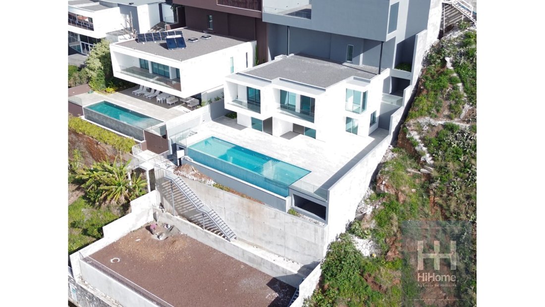 House in Funchal, Madeira, Portugal 2 - 14065912