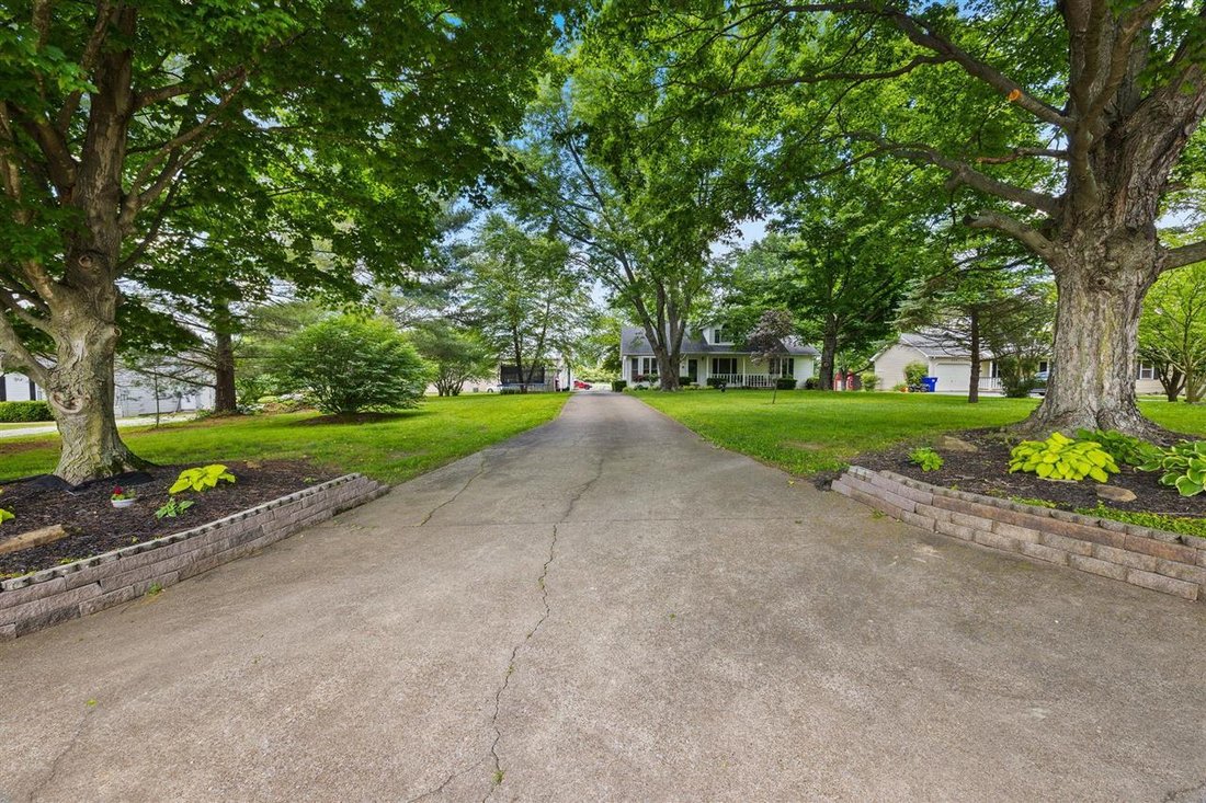 House in Alvaton, Kentucky, United States 1 - 14823735