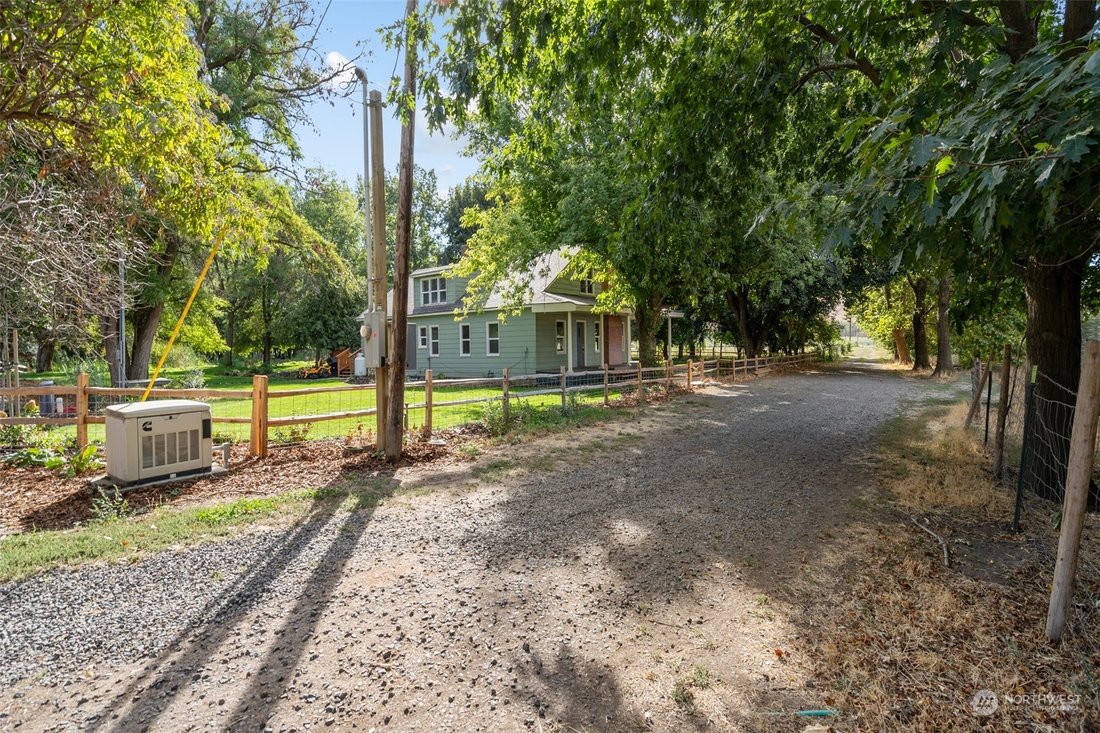 Sprawling Ranch With Historic In Prescott, Washington, United States