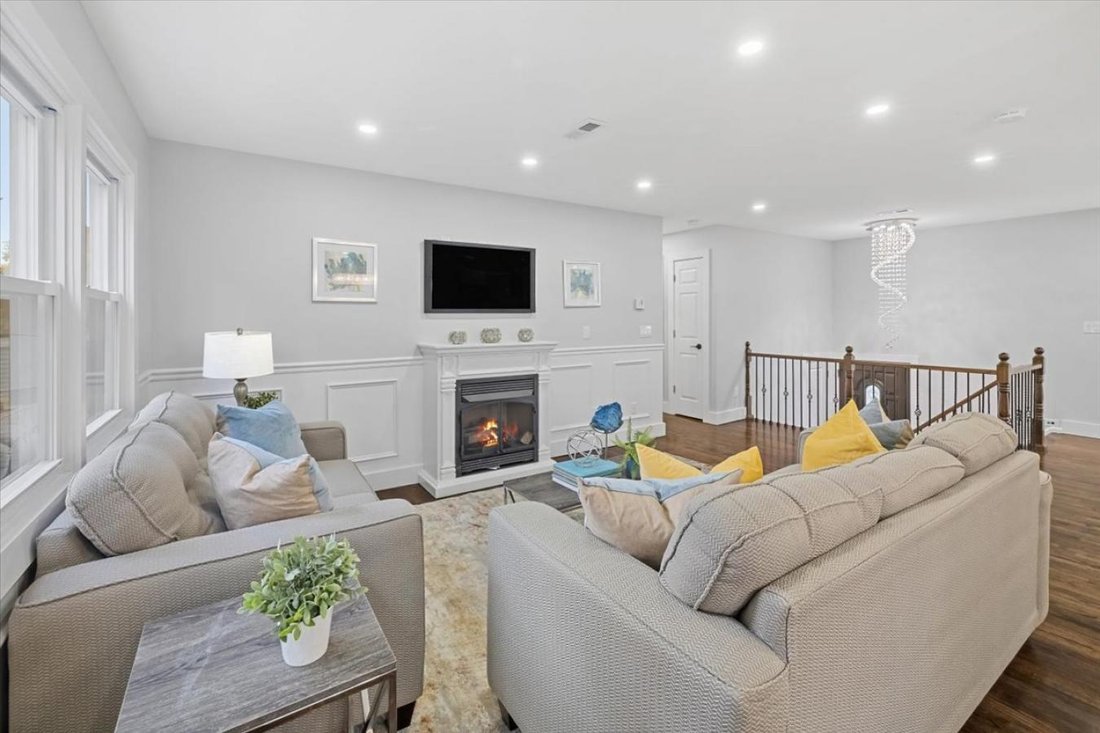 House in Woodbridge Township, New Jersey, United States 2 - 14823501