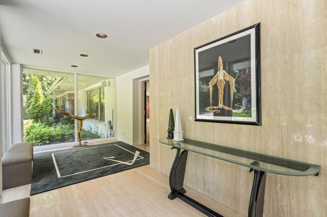 House in Toronto, Ontario, Canada 4 - 14823097