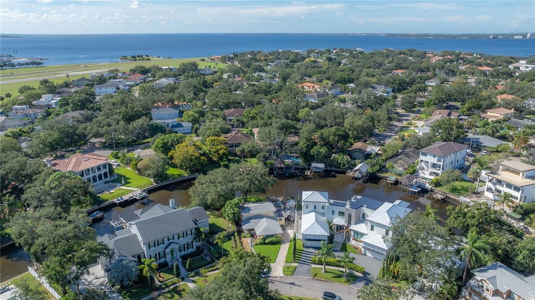 Davis Island Waterfront Property In Tampa, Florida, United States For