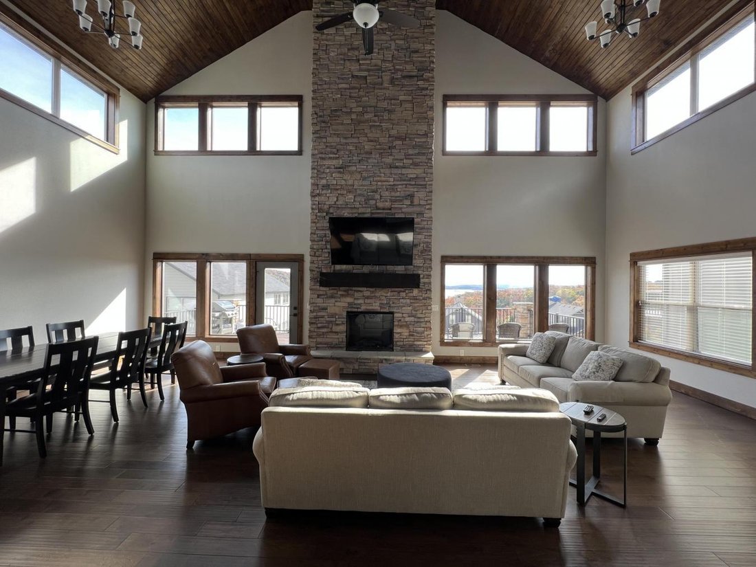 162 Antlers Unit 7 In Indian Point, Missouri, United States For Sale