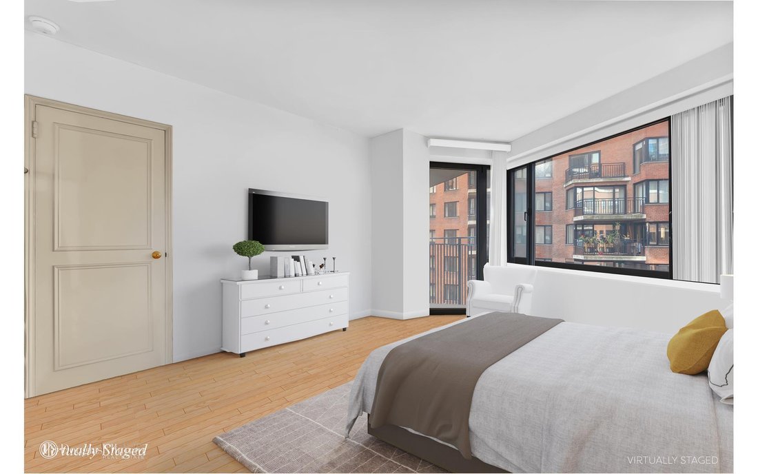 Coop New York In New York, New York, United States For Sale (14822459)