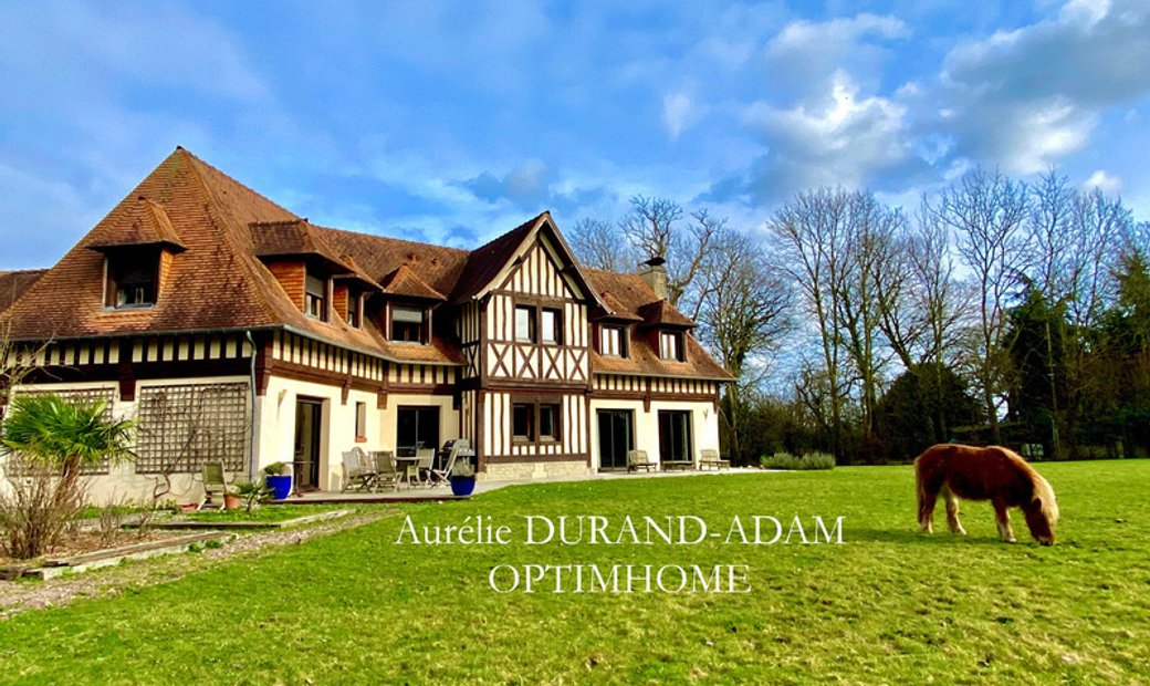 5 Bedroom Property Bright Living Room Large In Honfleur, Normandy