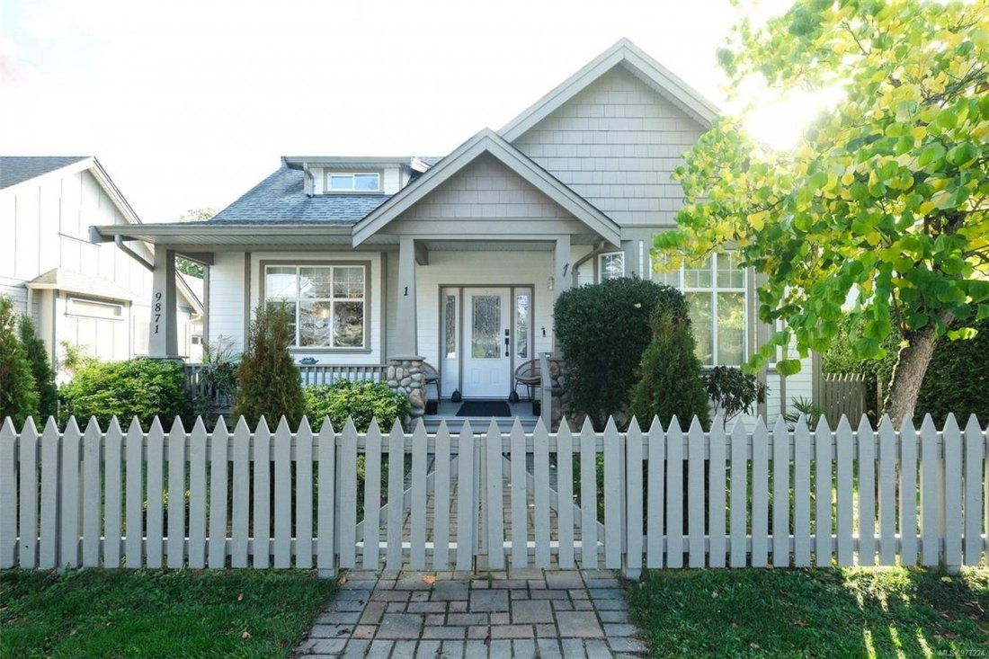 9871 Resthaven Drive 1 In Sidney, British Columbia, Canada For Sale