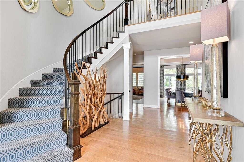 Home On A Quiet Cul De Sac In Olathe, Kansas, United States