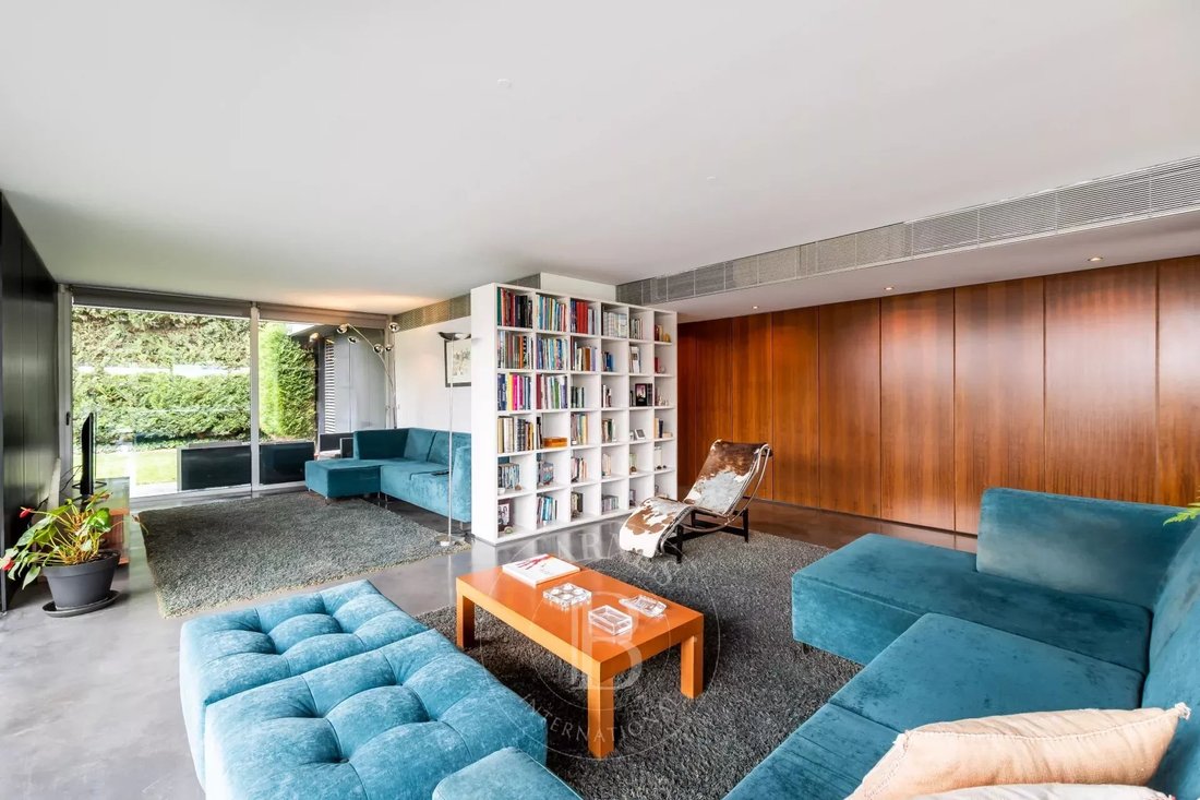 Garden And Pool In Cascais, Lisbon, Portugal For Sale (14825200)