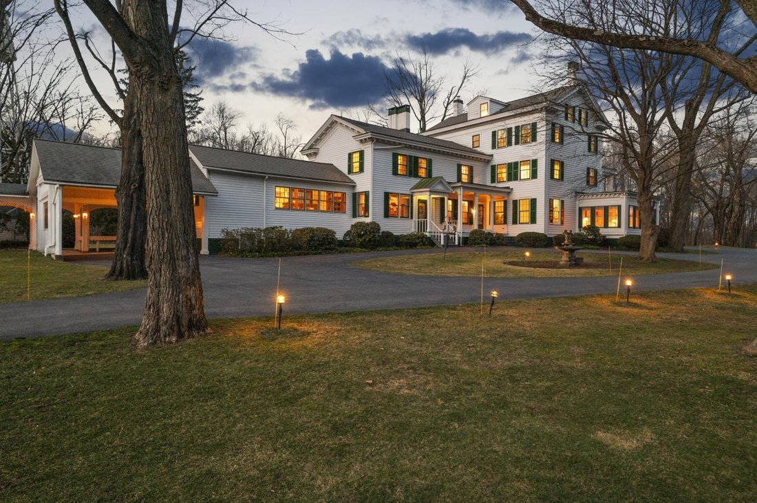 House in Saratoga Springs, New York, United States 4 - 14823104