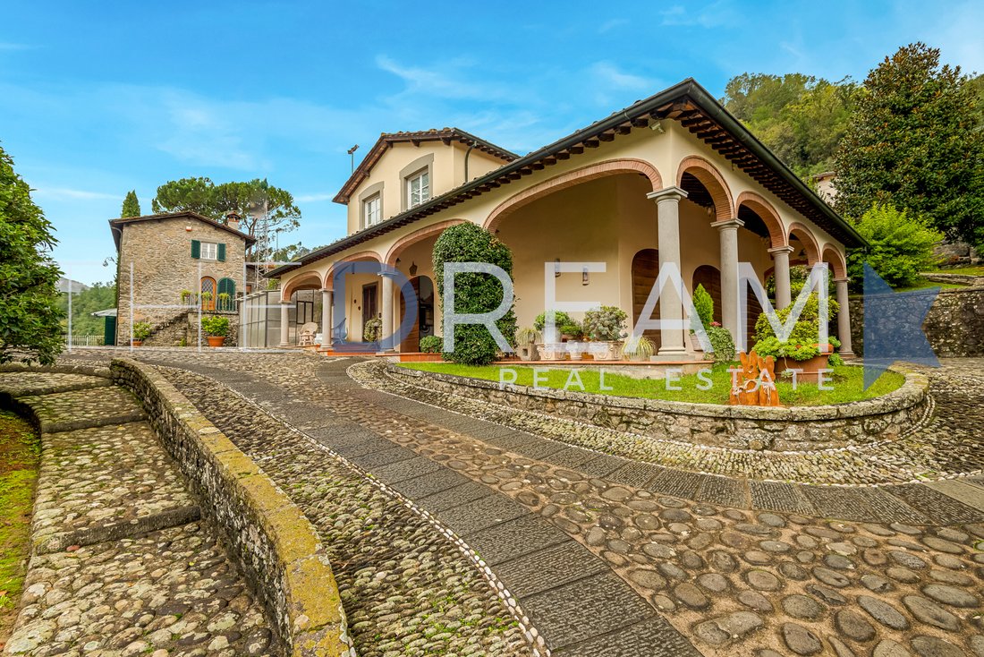 Villa in Bagni di Lucca, Tuscany, Italy 4 - 14821764