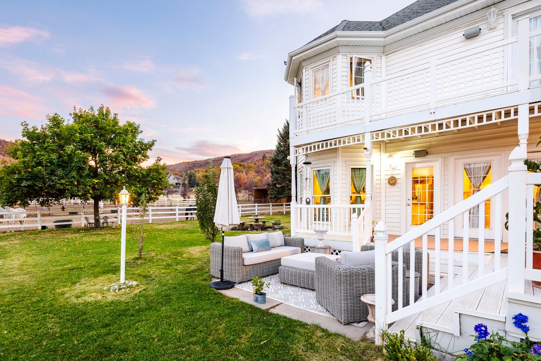 Charming 12 Acre Equestrian Estate In Huntsville, Utah, United States