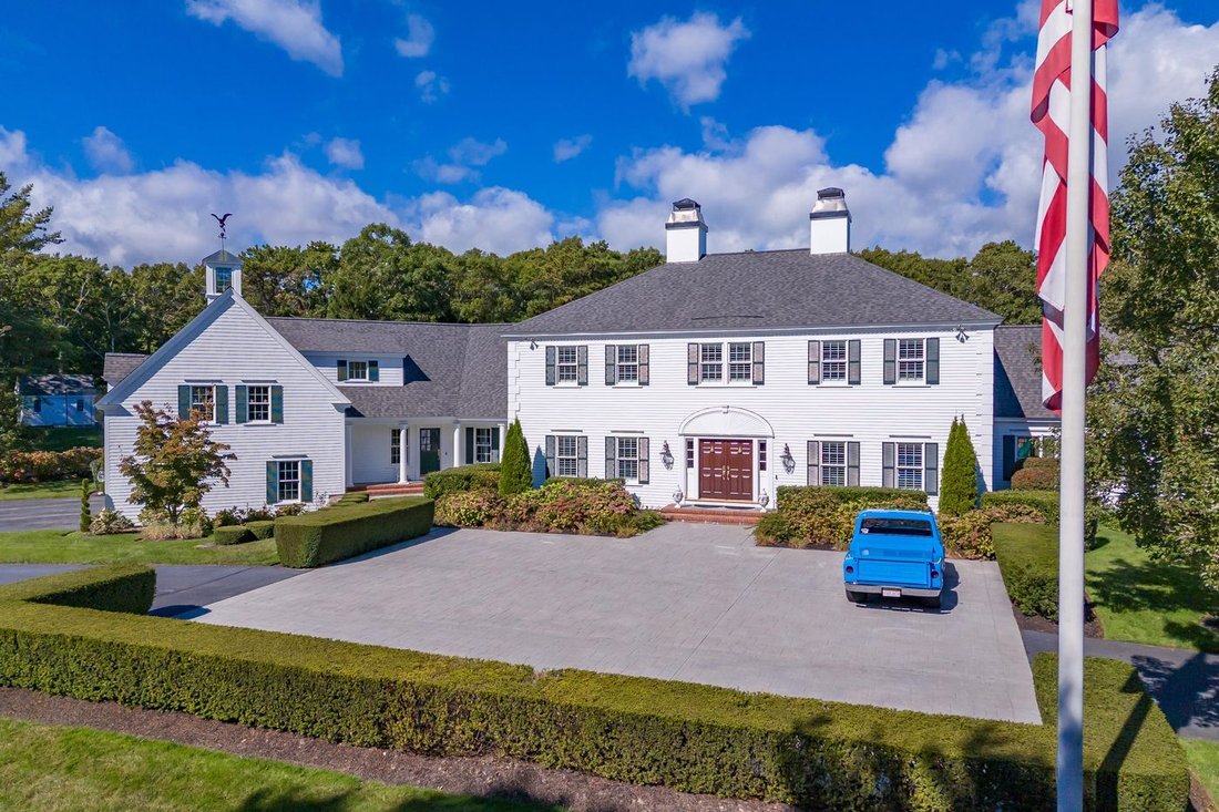 44 Seapuit Road In Barnstable, Massachusetts, United States For Sale
