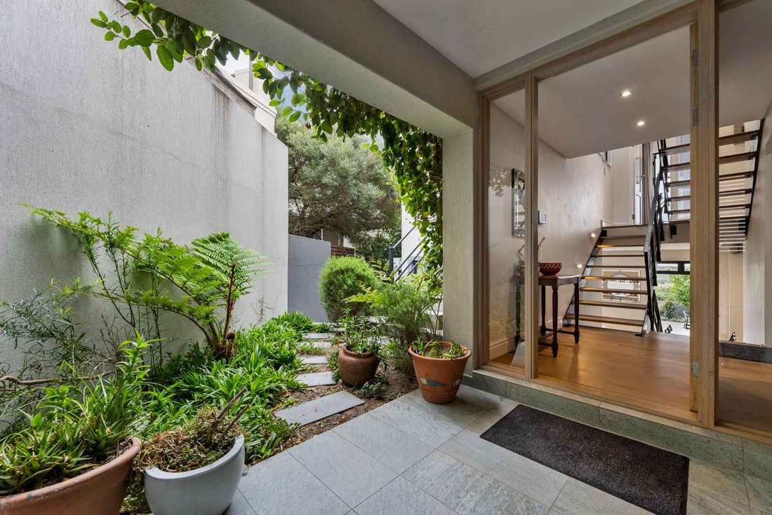 North Facing, Stylish Two Story In Cape Town, Western Cape, South