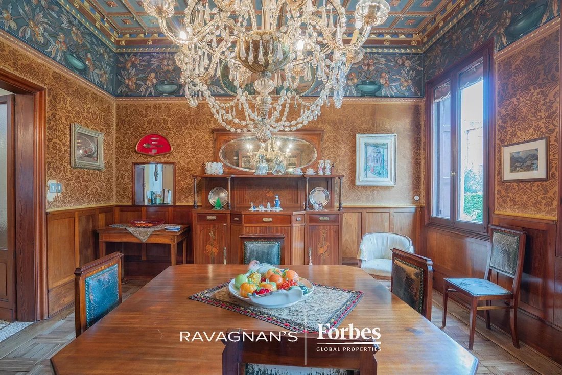 Beautiful Villa With Private Garden In Venice Lido In Lido,