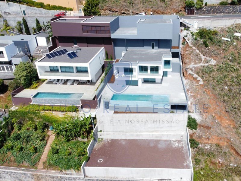 Villa 4 Bedrooms Sea View In Funchal, Madeira, Portugal For Sale