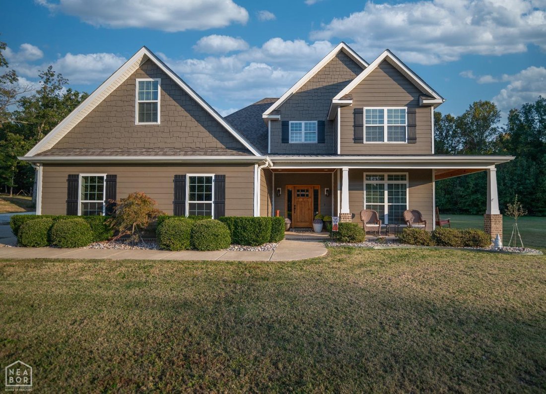 4 Bedrooms Single Family Detached In Jonesboro, Arkansas, United States