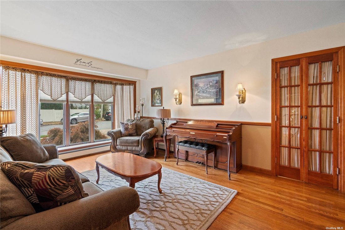 Multi Family West Babylon In West Babylon, New York, United States For