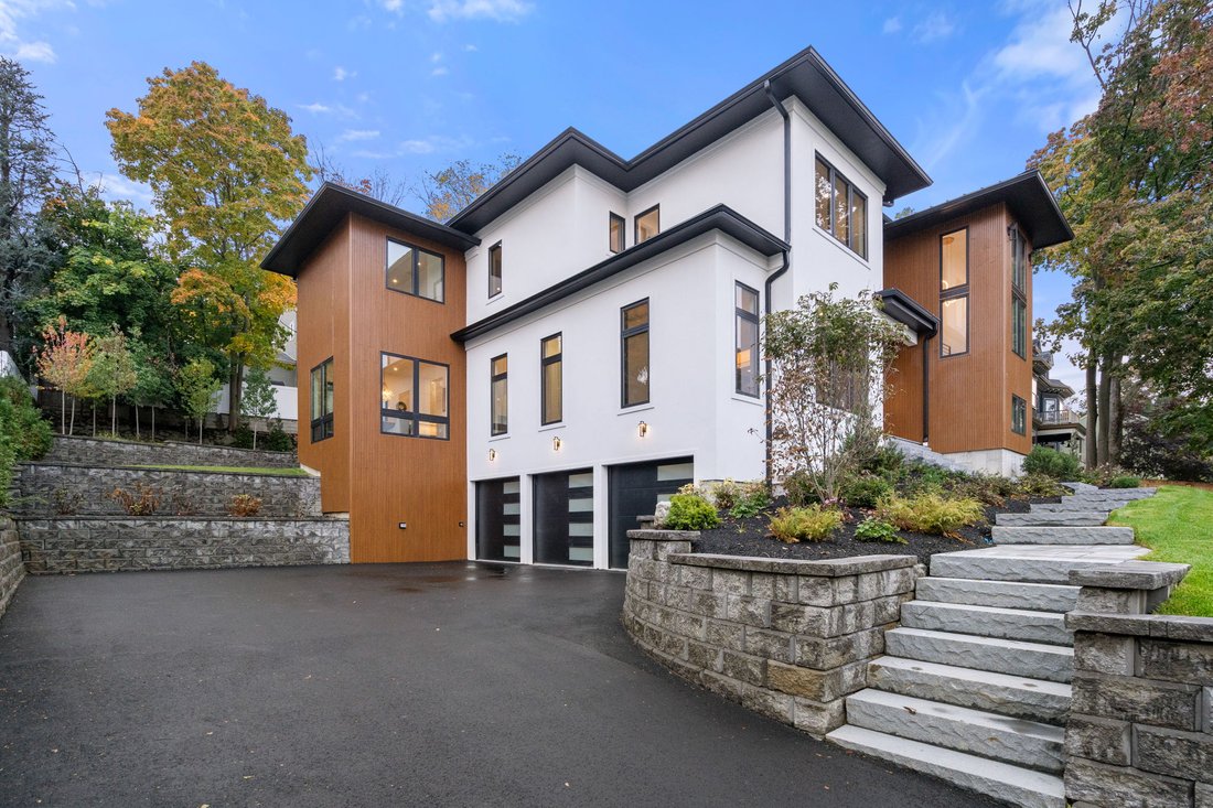 32 Newtonville Ave,Newton, Ma, 02458 In Newton, Massachusetts, United