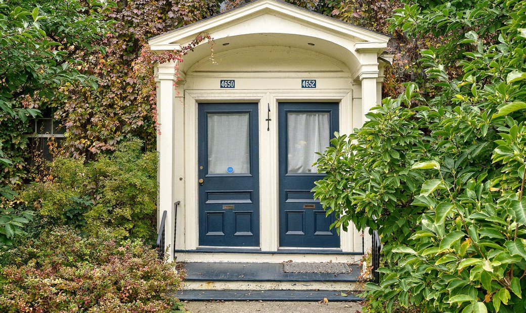 Montral In Montral (Cte Des Neiges/Notre Dame De Grce), Canada For Sale