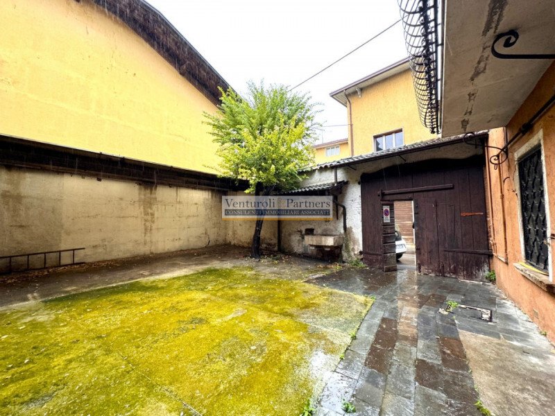 Brescia Palace In Lido Di Lonato, Lombardy, Italy For Sale (14830700)