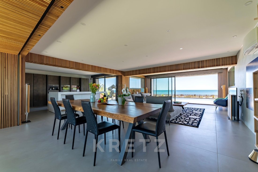 Exceptional Villa On The Front Line In Sète, Occitanie, France For Sale