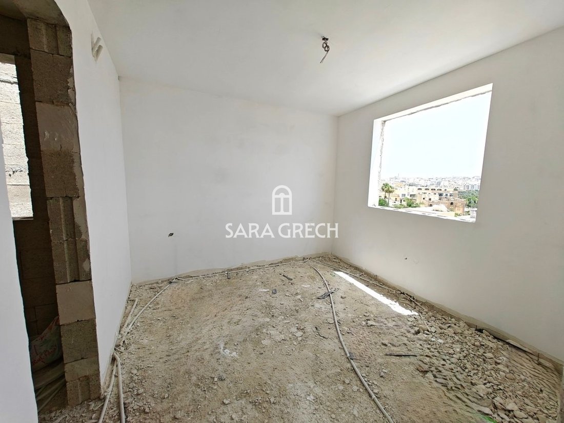 Penthouse In Mosta Central In Il Mosta, Malta For Sale (14827280)