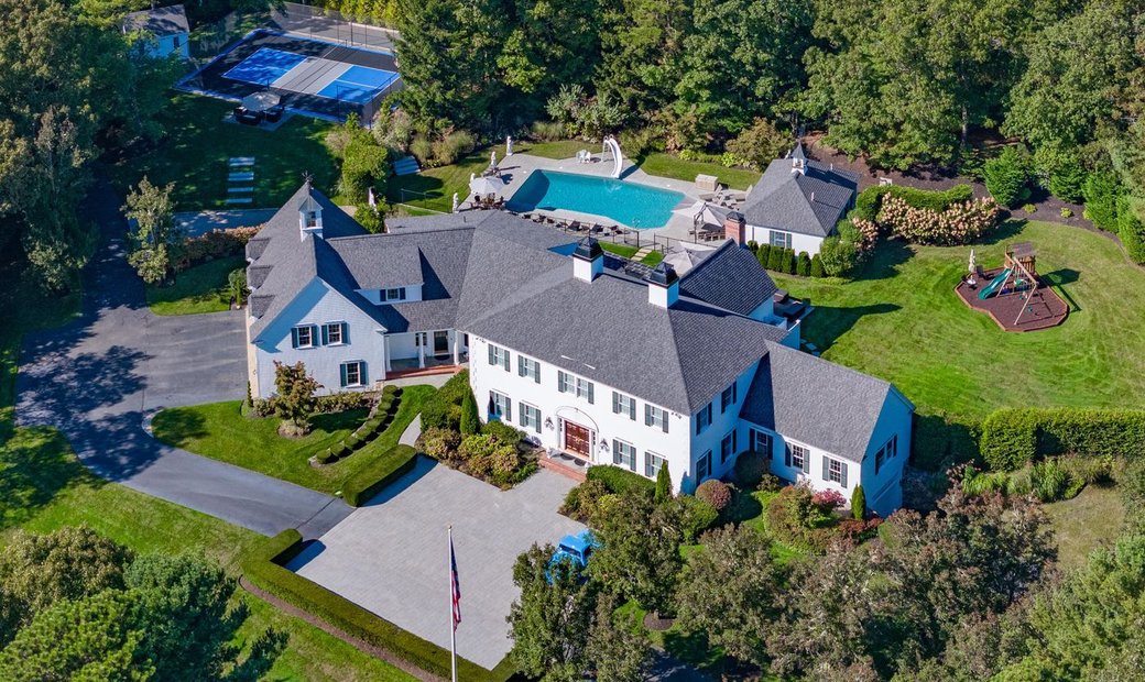 44 Seapuit Road In Barnstable, Massachusetts, United States For Sale