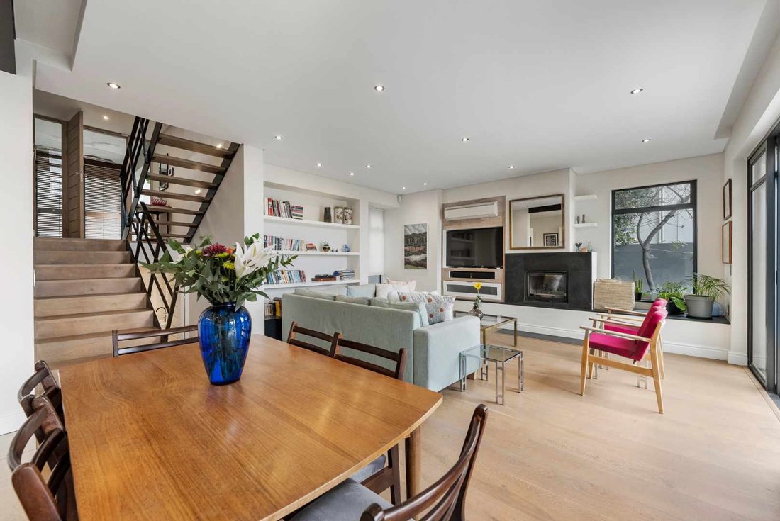 North Facing, Stylish Two Story In Cape Town, Western Cape, South