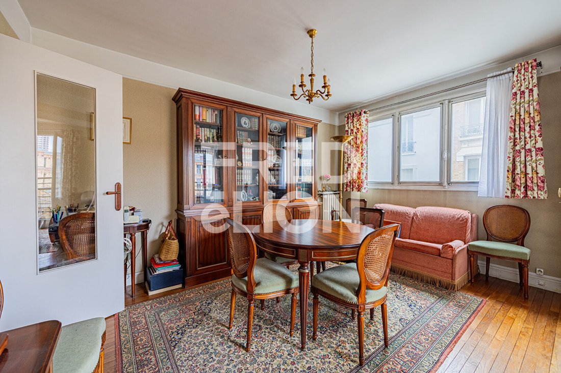 Apartment In Paris, île De France, France For Sale (14829181)