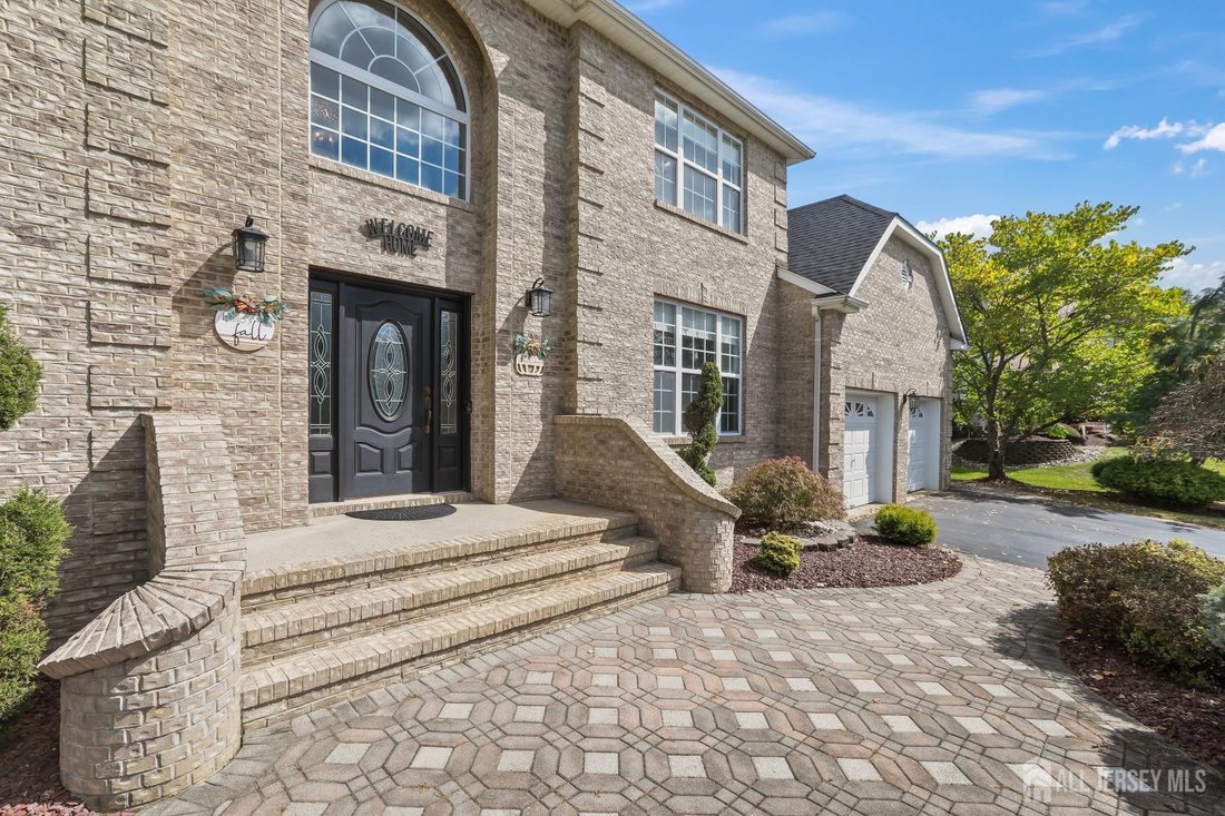 House in Marlboro Township, New Jersey, United States 2 - 14826350