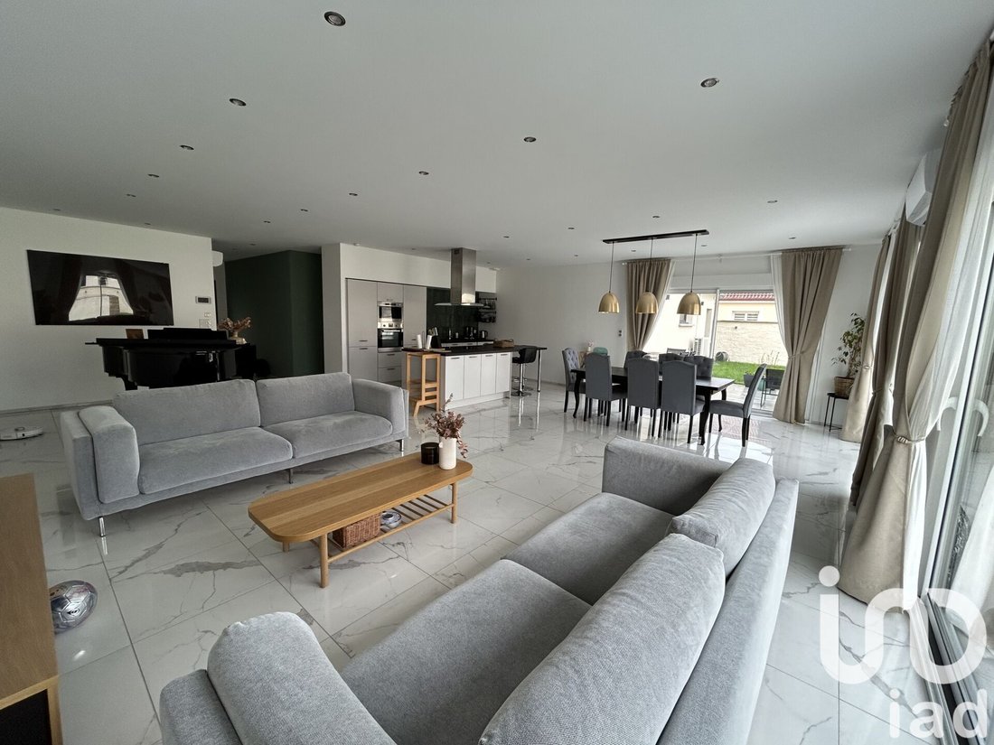 Vente Maison/Villa 6 Pièces In Bouranton, Grand Est, France For Sale