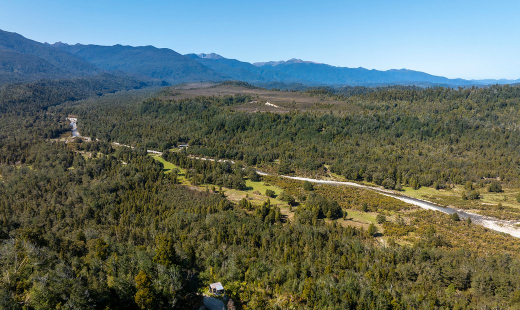 Awakiri River, Charleston In Awakeri, Bay Of Plenty, New Zealand For