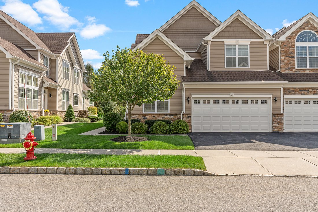 Active Fifty Five Plus Community In Long Valley, New Jersey, United