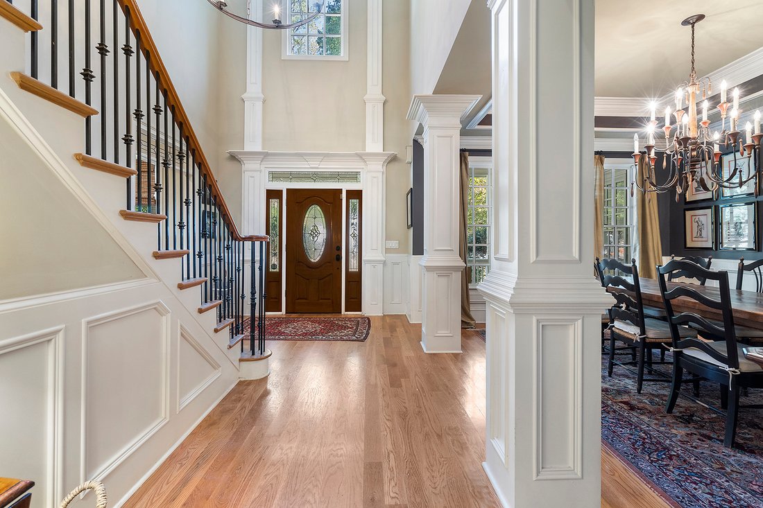 This Exceptional Property Presents In Milton, United States