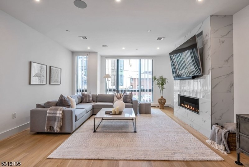 Residential Fort Lee Boro In Fort Lee, New Jersey, United States For