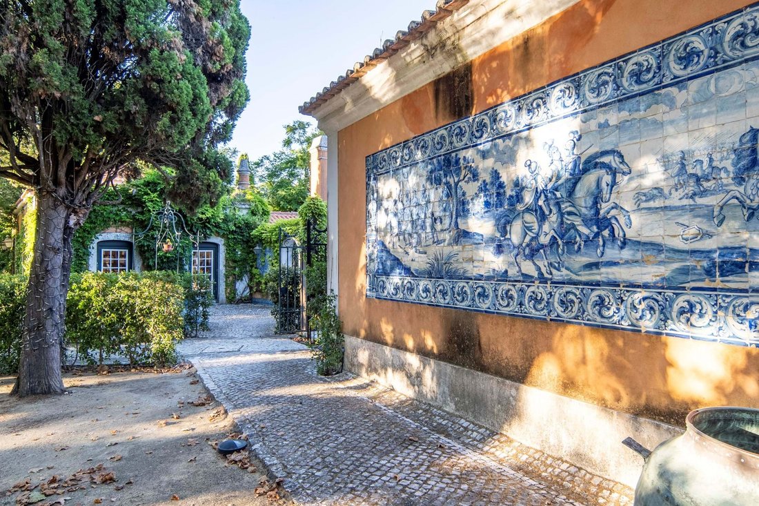 The Crown of Lumiar: A Royal Palace Where History Breathes Amongst Gardens of Gold