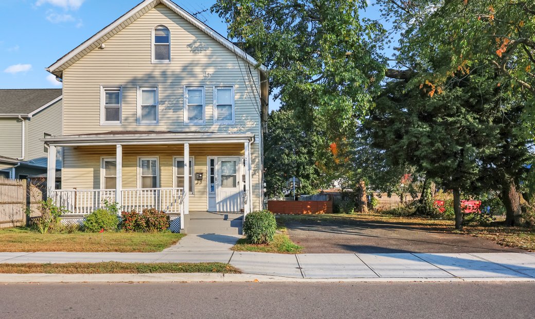 Dual Occupancy Residence Brimming With In Norwalk, Connecticut, United