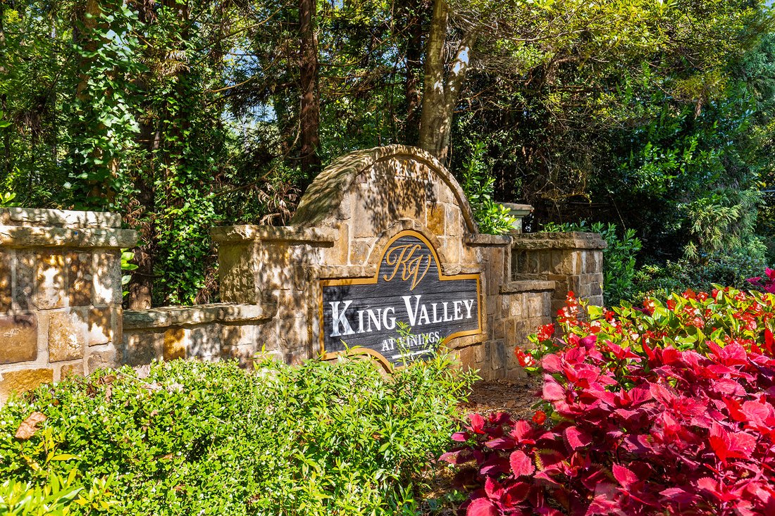 Beautiful Home In Sought After King Valley In Smyrna, United