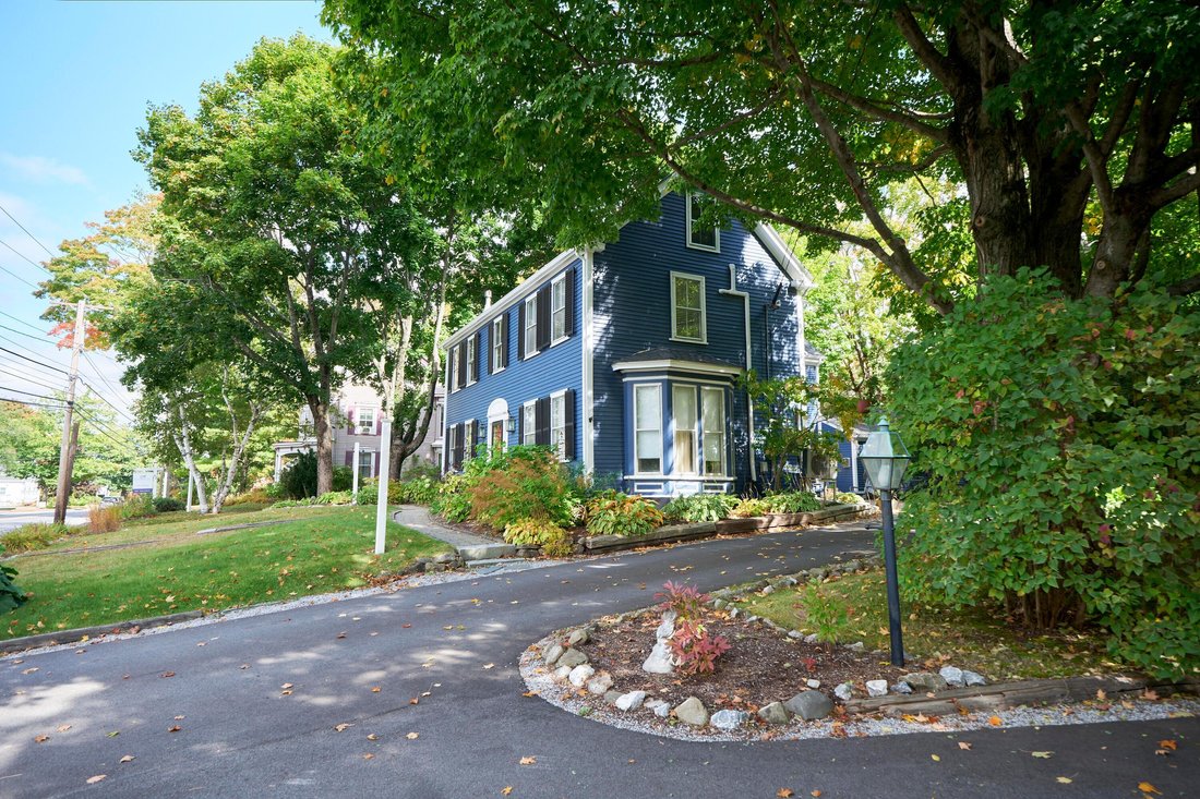 84 Elm Street In Camden, Maine, United States For Sale (14827080)