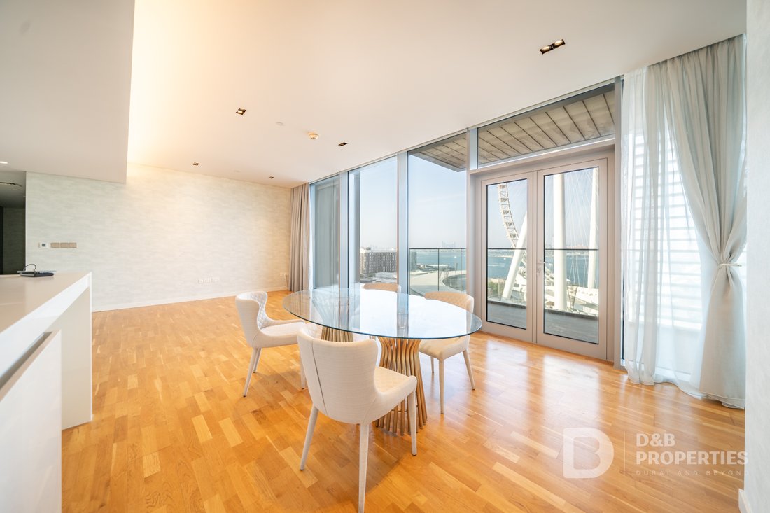 Luxury Living Spacious Stunning Views In Dubai, Dubai, United Arab