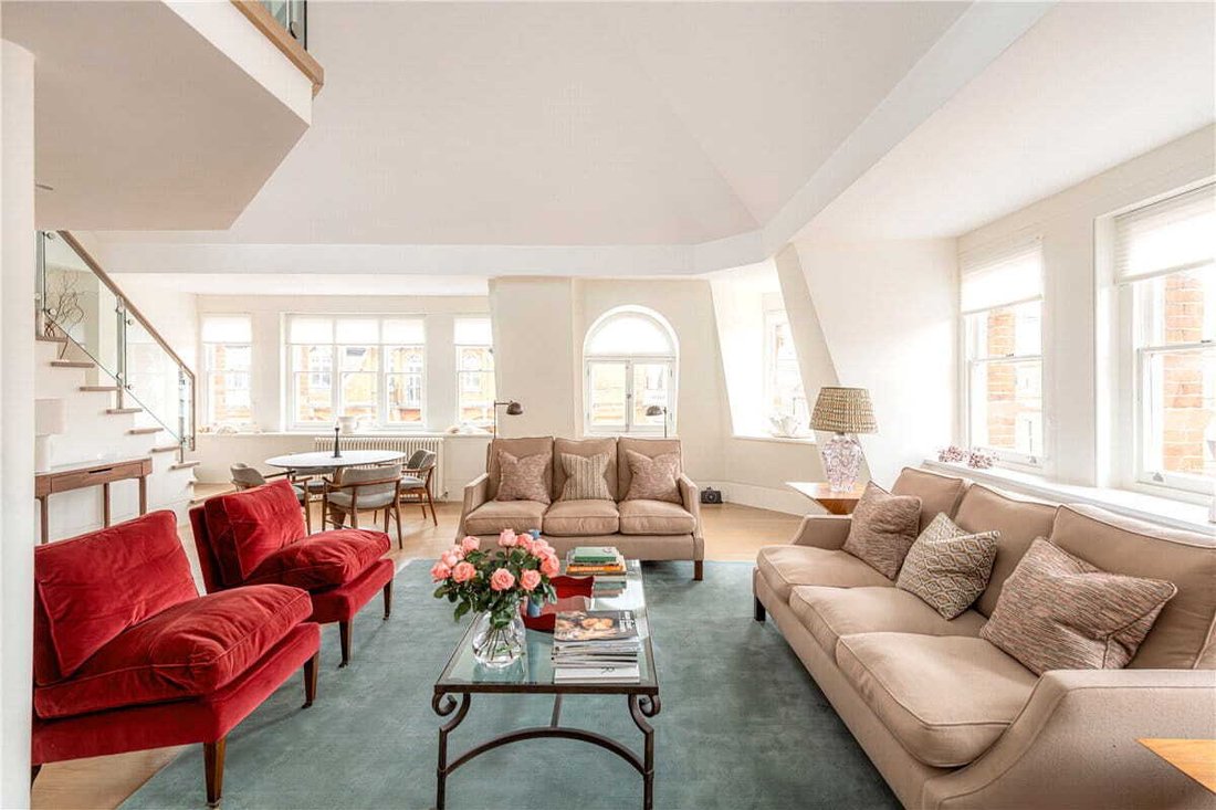 Mount Street, Mayfair W1 K In London, England, United Kingdom For Rent