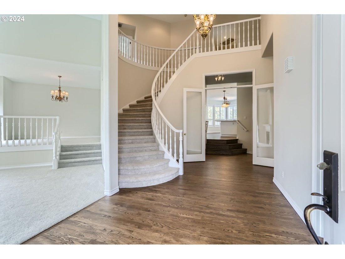 Majestic Home With Spectacular Views In Portland, Oregon, United States