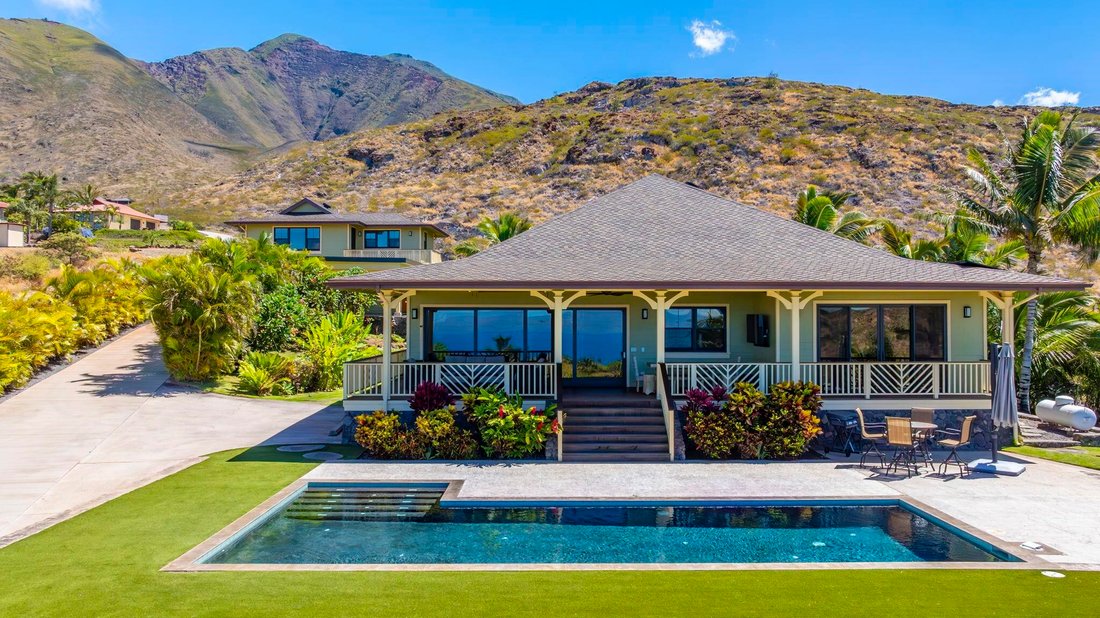 4 Bedrooms Single Family Detached In Lahaina, Hawaii, United States For